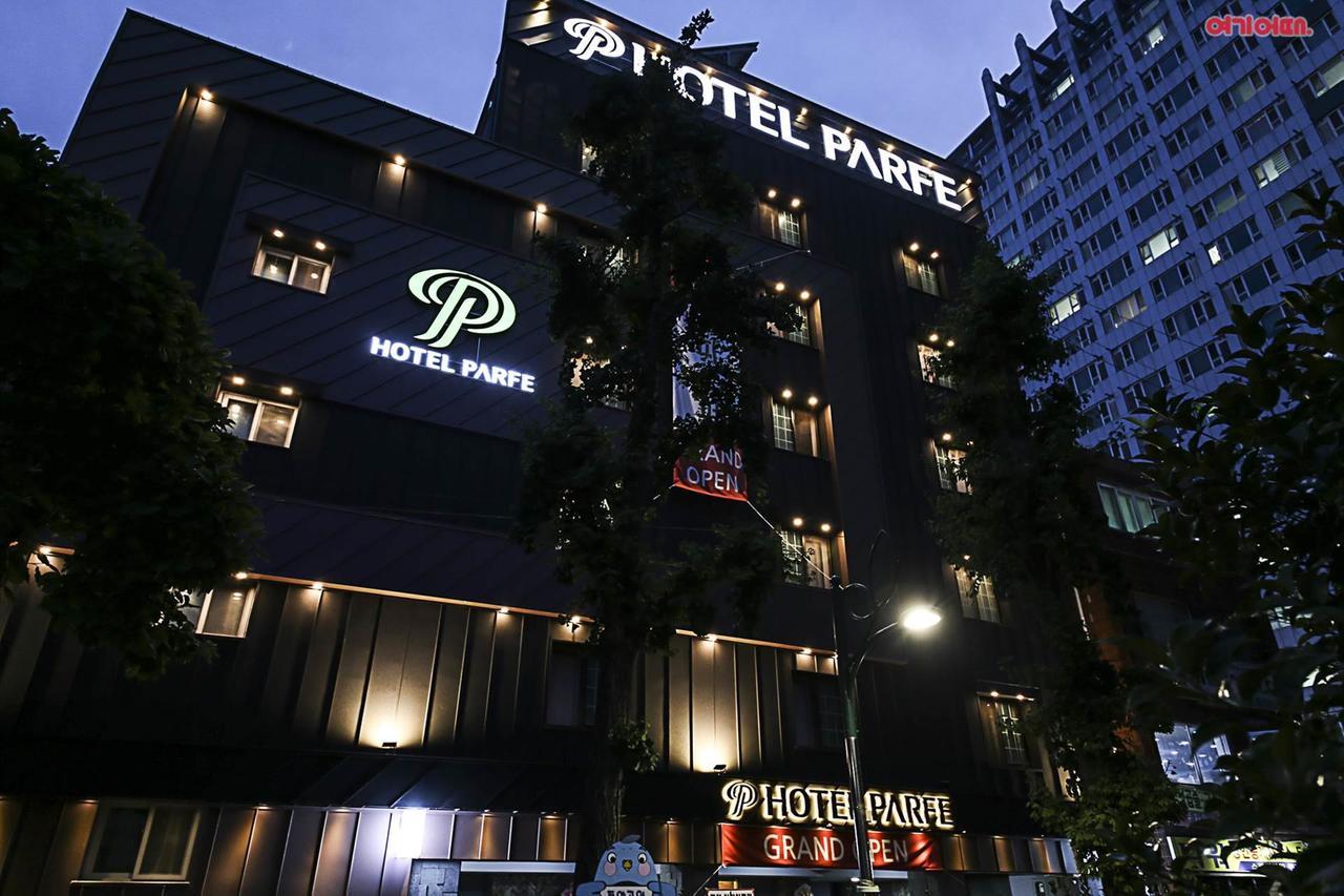 Hotel Parfe Чхонан Екстер'єр фото