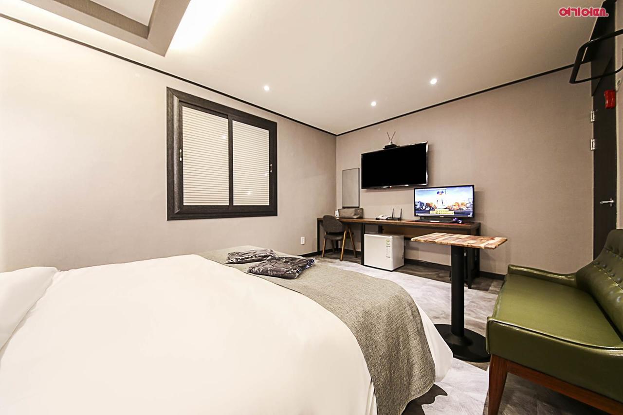 Hotel Parfe Чхонан Екстер'єр фото