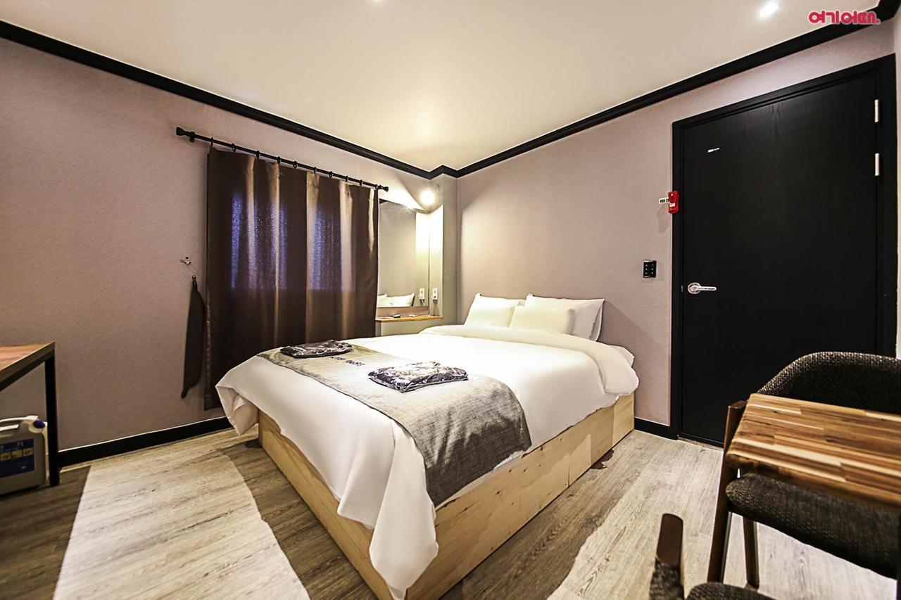 Hotel Parfe Чхонан Екстер'єр фото